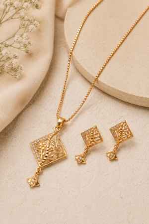 Elegant Gold Finish Pendant Necklace Set Gold Finish Pendant Necklace Set with Earrings Women's Jewellery