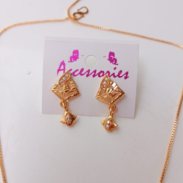 Designer Gold Pendant Set Designer gold pendant jewellery set for women