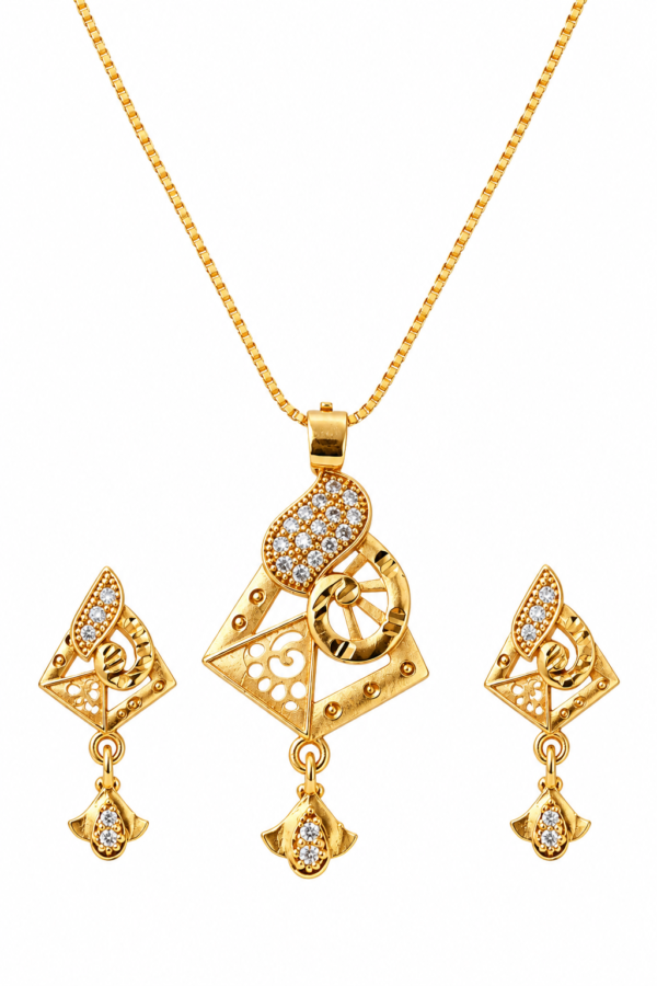 Gold Plated Pendant Set with Earrings Gold plated pendant set for women with earrings