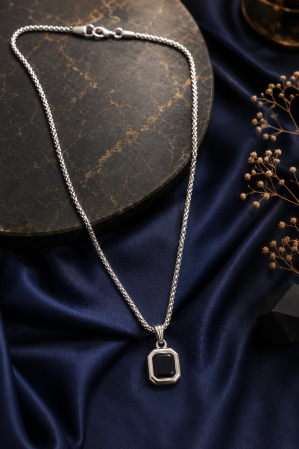 Minimal Silver Finish Jewellery Collection Premium Artificial Jewellery Silver Pendant Necklace Women