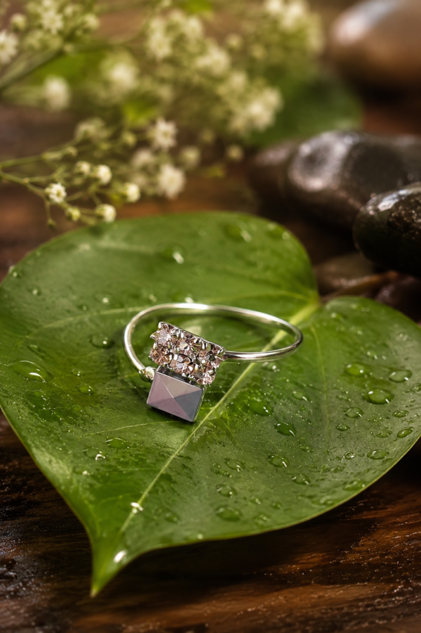 Geometric Square Ring with Sparkling Details Geometric square ring with sparkling decorative setting